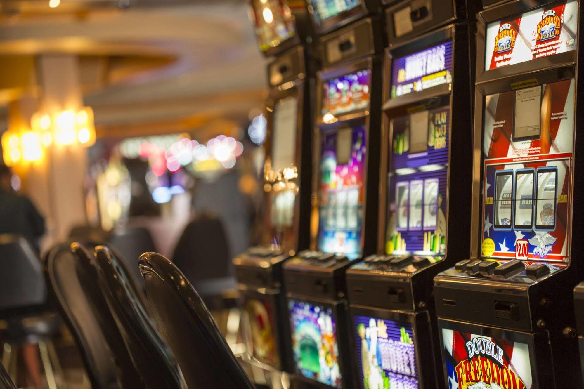 Apache Casino Hotel 劳顿 外观 照片